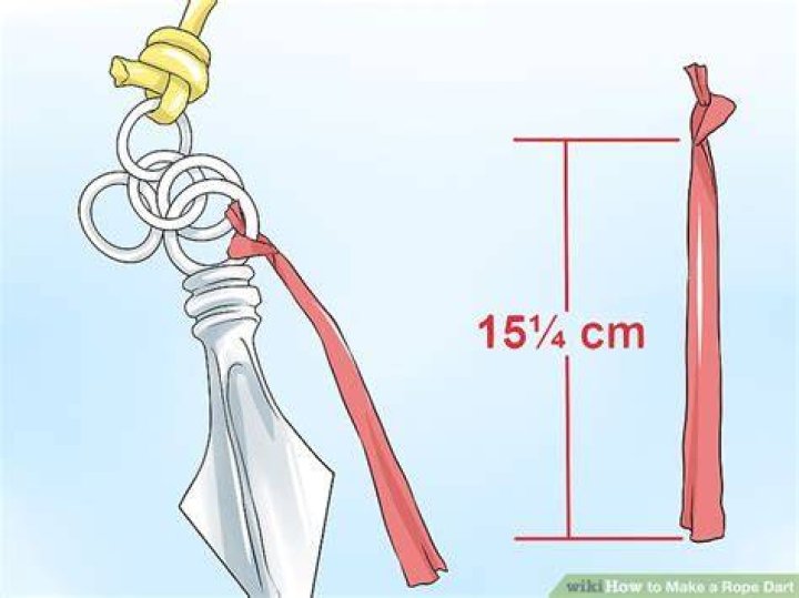 How do you make a homemade rope dart?